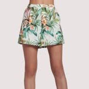 Lost and Wander Paradise Isle Shorts In Tropical Floral Sz XS